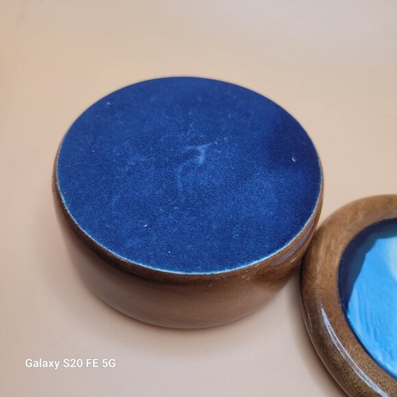 Woodstones Round Brazilian Wooden Agate Inlaid Top Trinket Jewelry Box - Picture 6 of 10